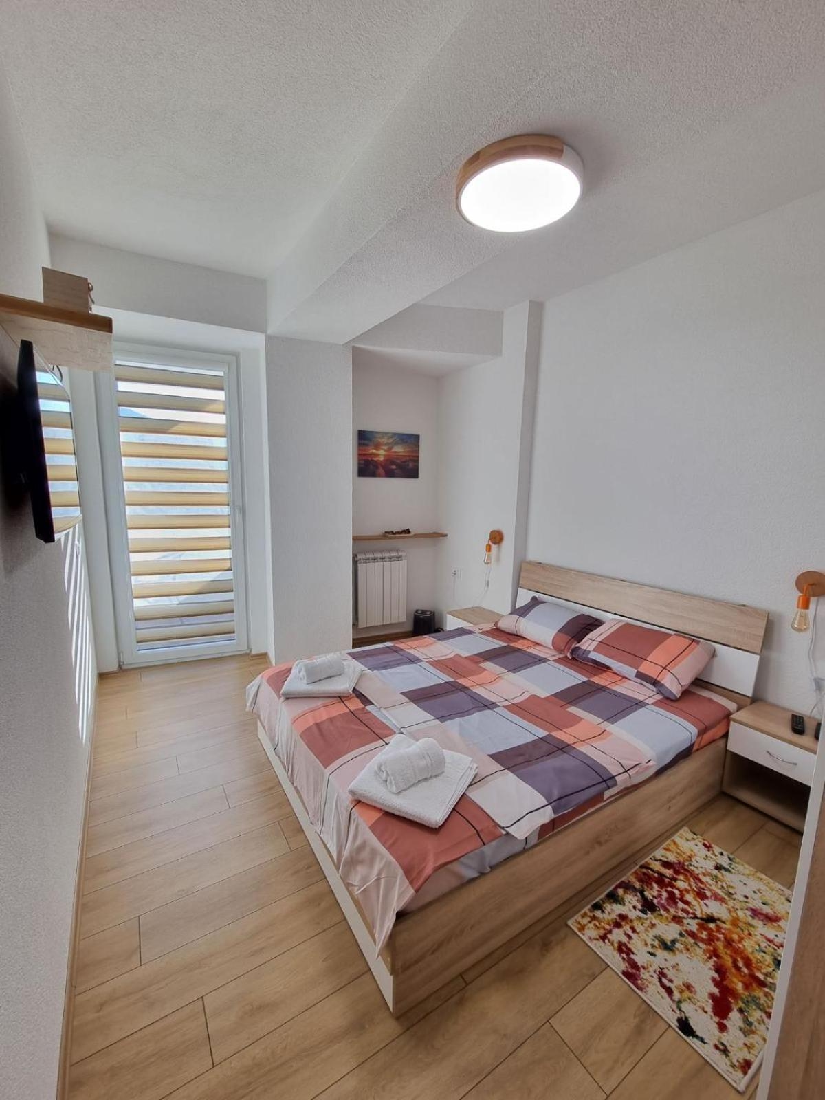 New Apartment In Skopje Center - Free Private Parking 외부 사진